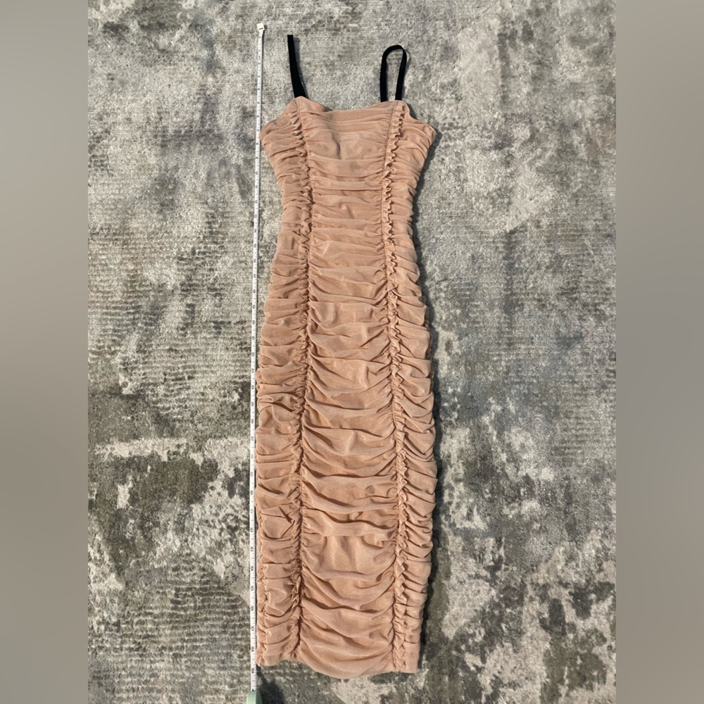 Elegant Marciano pinkish nude knee length dress